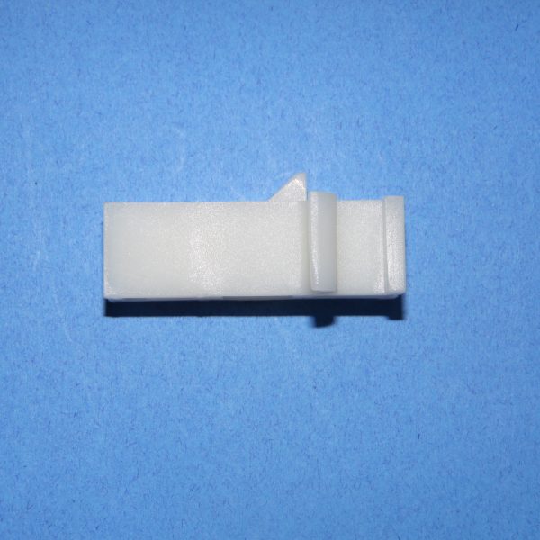 Plastic Glazing Clip Modified 900-5371modb White 1 15 16″ X 11 16″